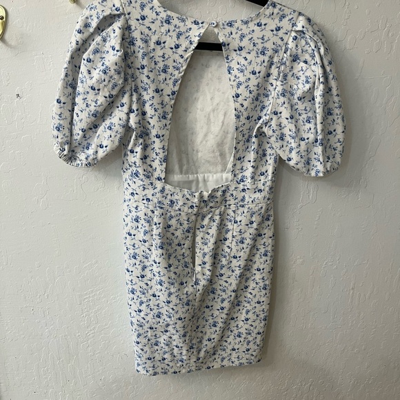 Forever 21 White and Blue Floral Cotton Puff Sleeve Dress - Picture 13 of 13